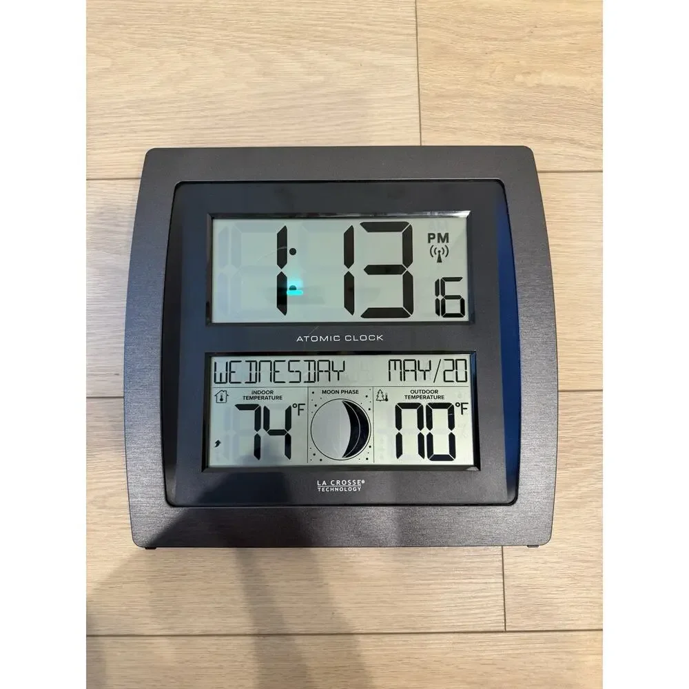 La Crosse Technology Curved Digital Atomic Wall Clock